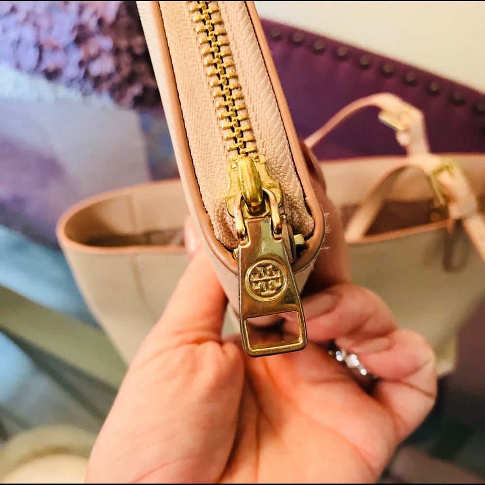 Tory Burch Handbag and Wallet - Picture 2 of 8